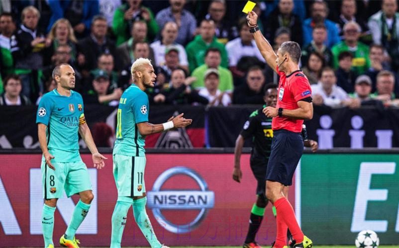 领1黄牌造对手3红牌!维尼修斯情绪控制明显进步 领1黄牌造对手3红牌!维尼修斯情绪控制明显进步